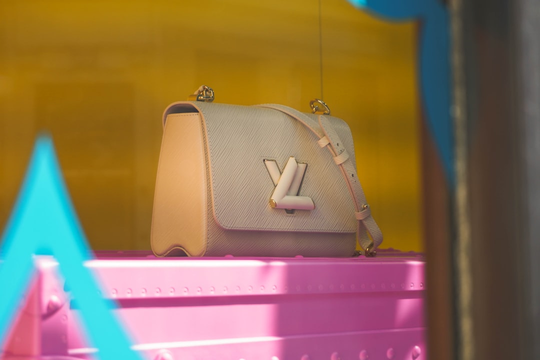 LTV (Loan-to-Value)