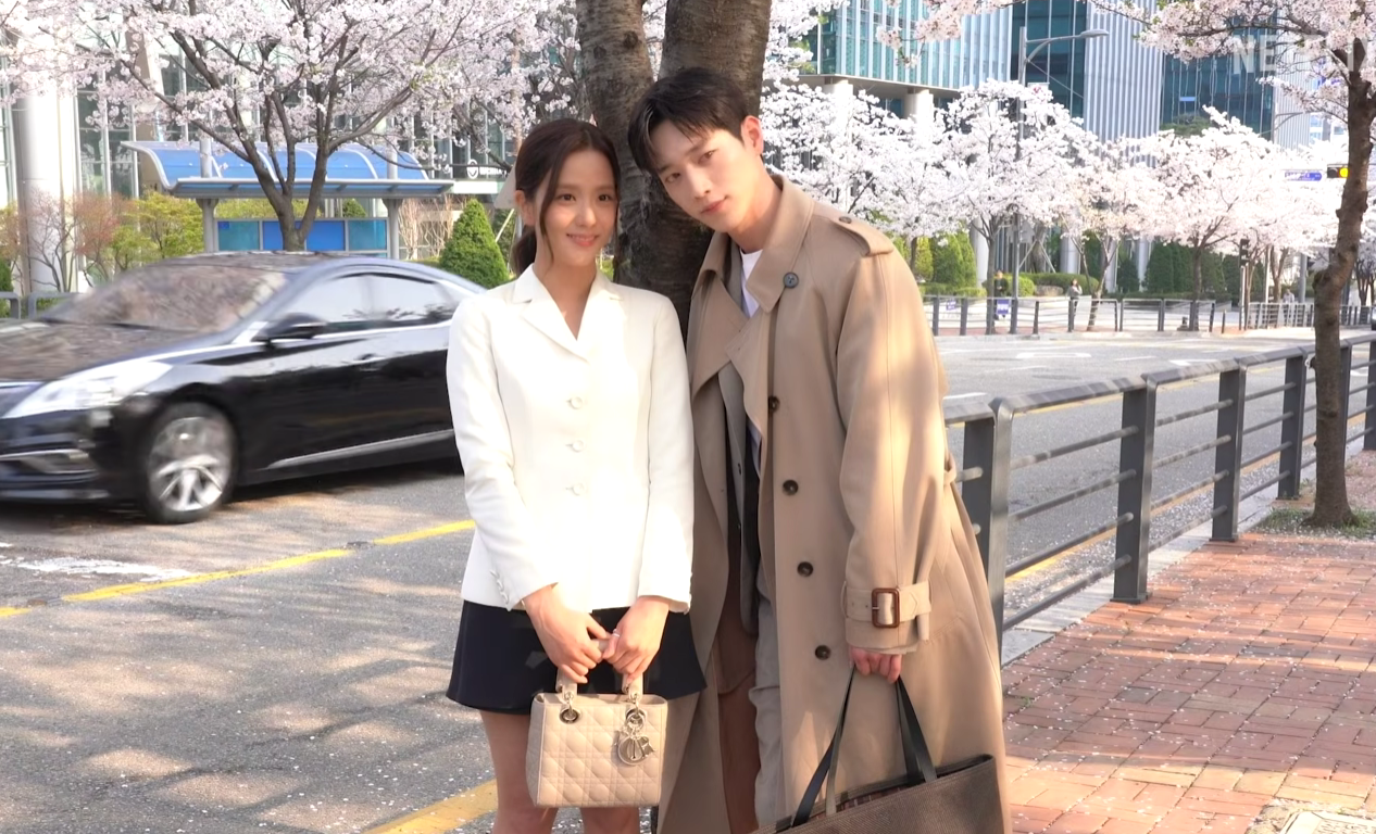 우디 HOME 넷플릭스 오리지널 시리즈 〈월간남친〉