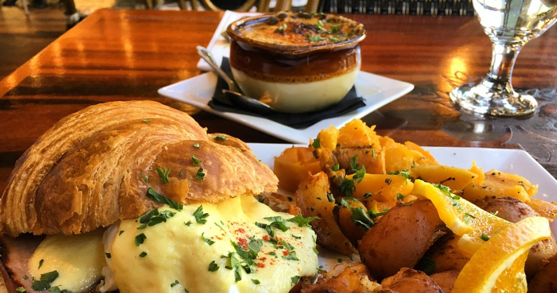 브런치 카페 사진