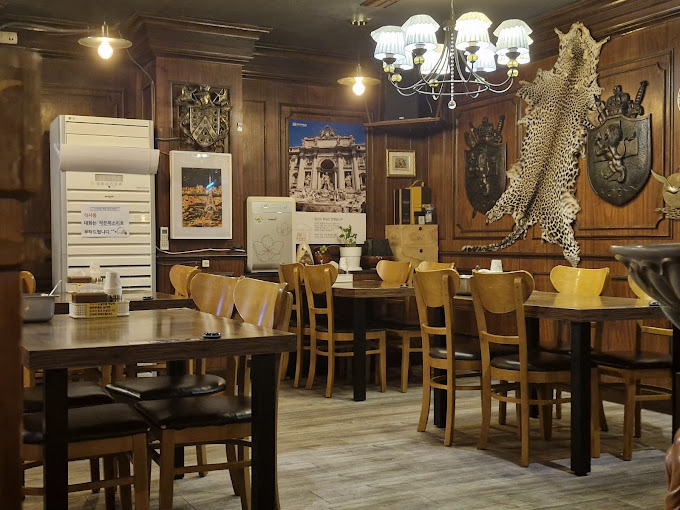 수원 인계동 경양식 '로마경양식'