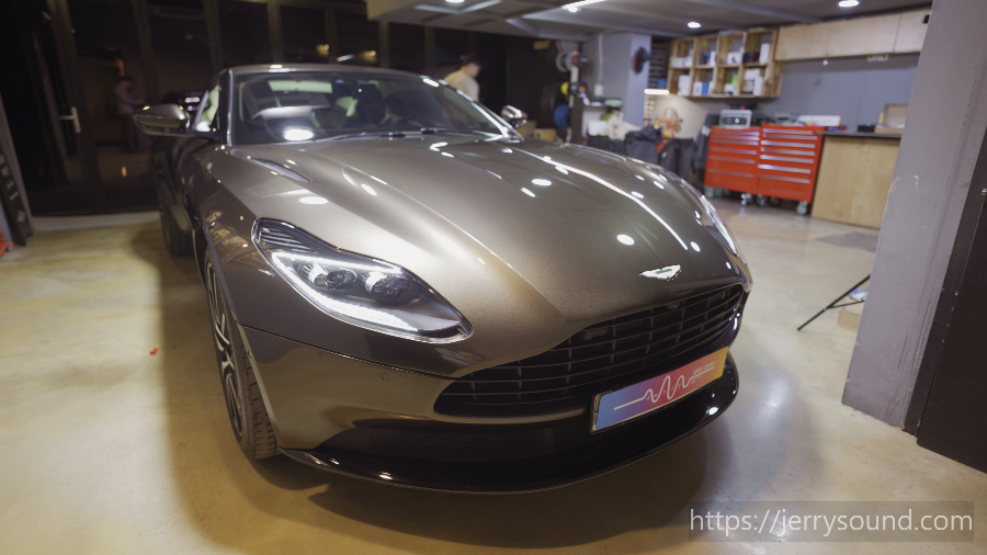 애스턴마틴 db11