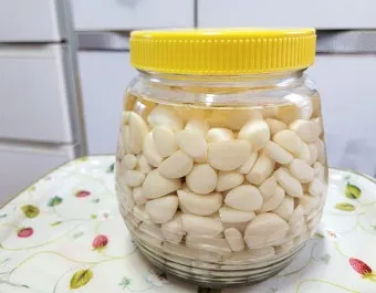 깐마늘장아찌 맛있게 담그는 쉬운 황금 비율 팁 공개_13