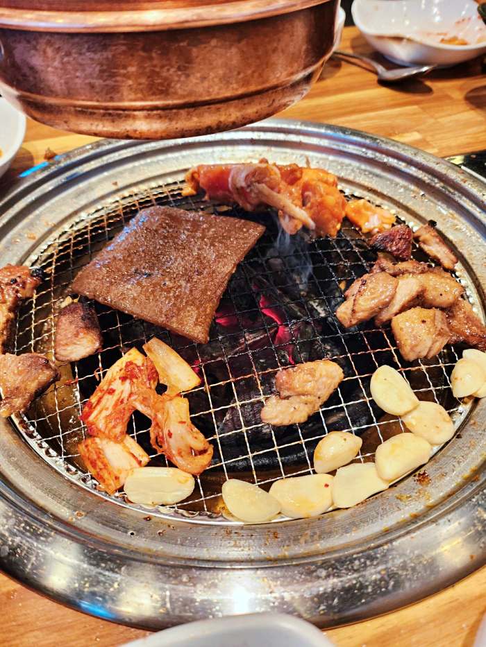 생방송 투데이 남양주 호평 무한리필 뷔페 돼지고기 숯불 구이 맛집