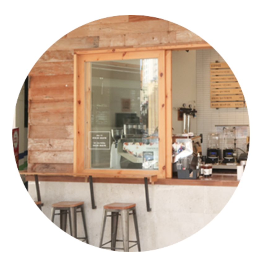 텐퍼센트커피 창업 인테리어