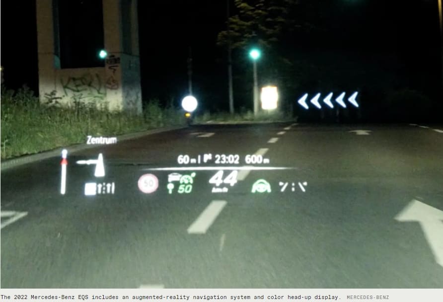 2022년형 벤즈에 장착된 놀라운 파나소닉 AR 내비게이션/헤드업 디스플레이(HUD) VIDEO:Jet Fighter With a Steering Wheel: Inside the Augmented-Reality Car HUD