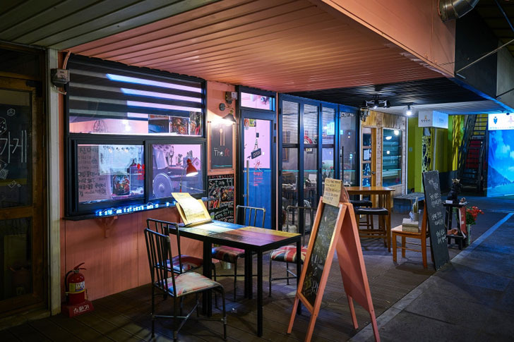 전주여행 가볼만한 곳 베스트10_ 07. 전주 남부시장 청년몰 (야시장&amp;#44; 전주핫플&amp;#44; 인증샷&amp;#44; 푸드트럭&amp;#44; 라이브공연)