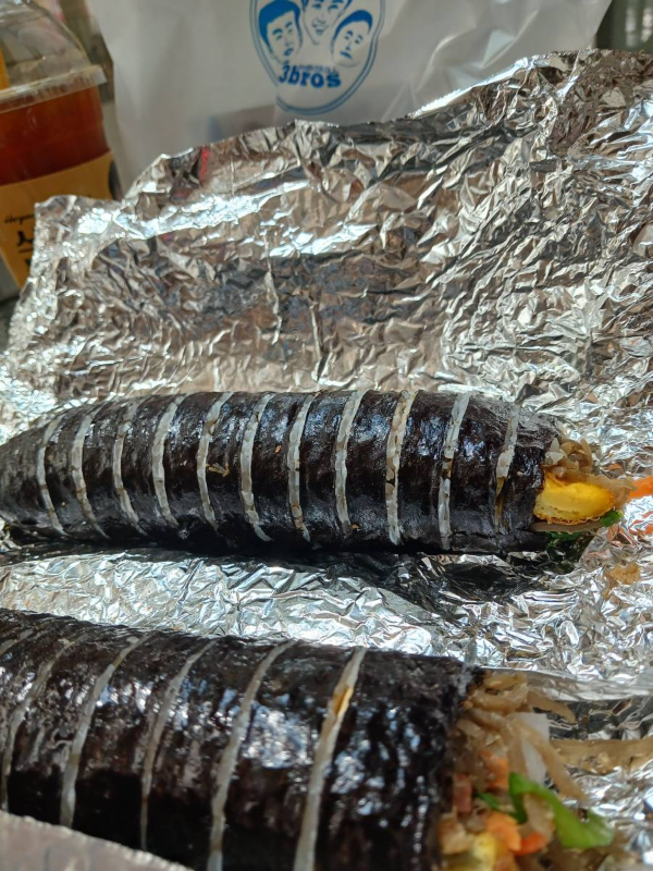 삼형제김밥 김밥개봉하다