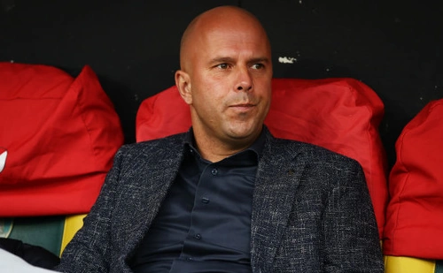 아르네 슬롯 감독