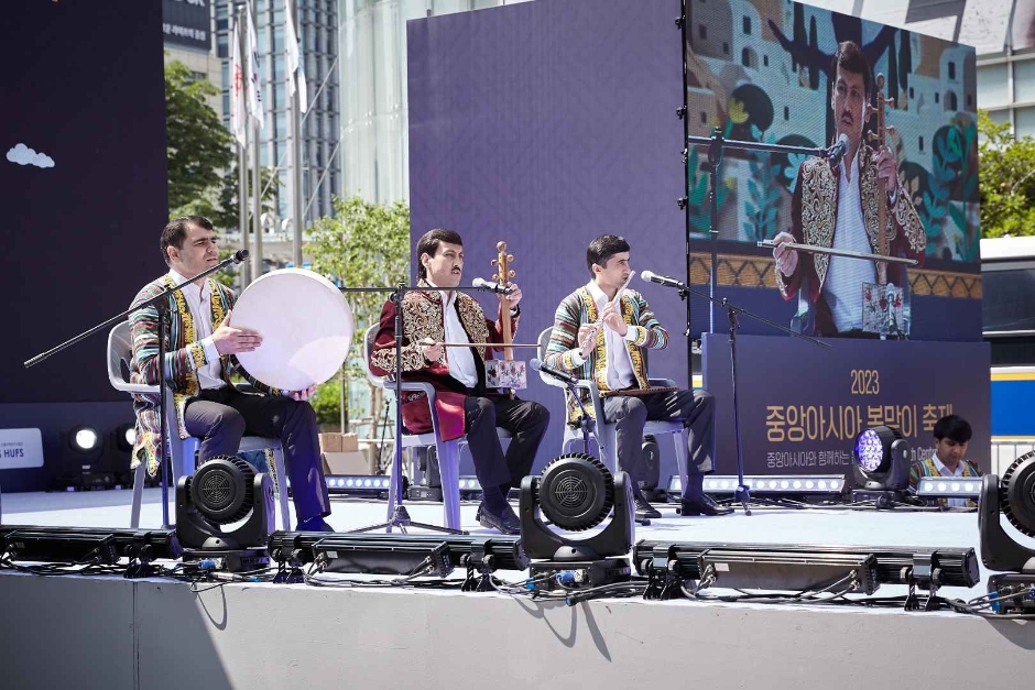 중앙아시아-봄맞이-축제