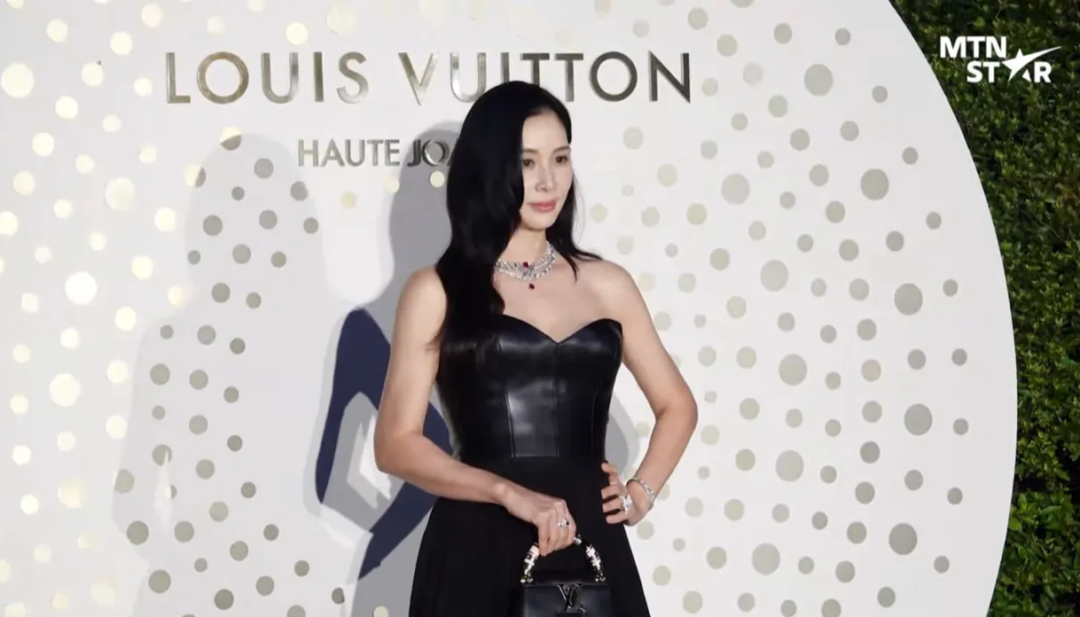 루이비통 하이 주얼리&amp;#44; 루이비통 버츄어시티 컬렉션&amp;#44; 신민아 화보&amp;#44; 신민아 루이비통&amp;#44; 고소영 패션&amp;#44; 고소영 동안 비결&amp;#44; 다이아몬드 반지 추천&amp;#44; 오프숄더 드레스 코디&amp;#44; 하이 주얼리 스타일링&amp;#44; 40대 여성 하이 주얼리&amp;#44; 명품 주얼리 브랜드&amp;#44; 셀럽 착용 주얼리&amp;#44; 공유 수트핏&amp;#44; 공유 공식석상 패션&amp;#44; 명품 수트 코디법&amp;#44; 신민아 공유 루이비통&amp;#44; 공유 신민아 투샷&amp;#44; 루이비통 커플 화보&amp;#44; 남녀 하이 주얼리 스타일링 