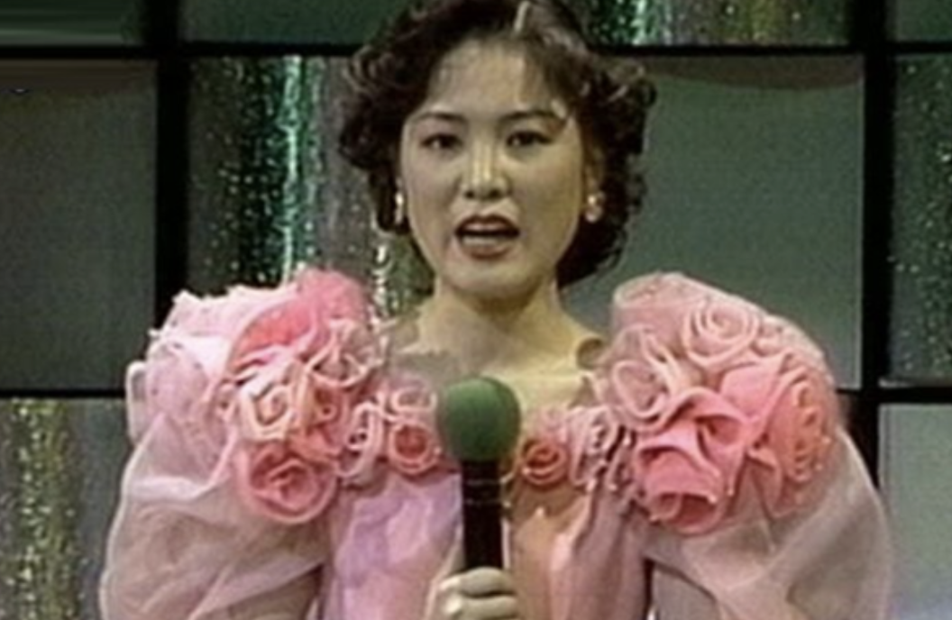 이금희 아나운서 데뷔 초 방송 진행 장면