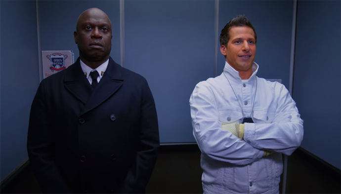 무표정-홀트와-주황색-얼굴-제이크