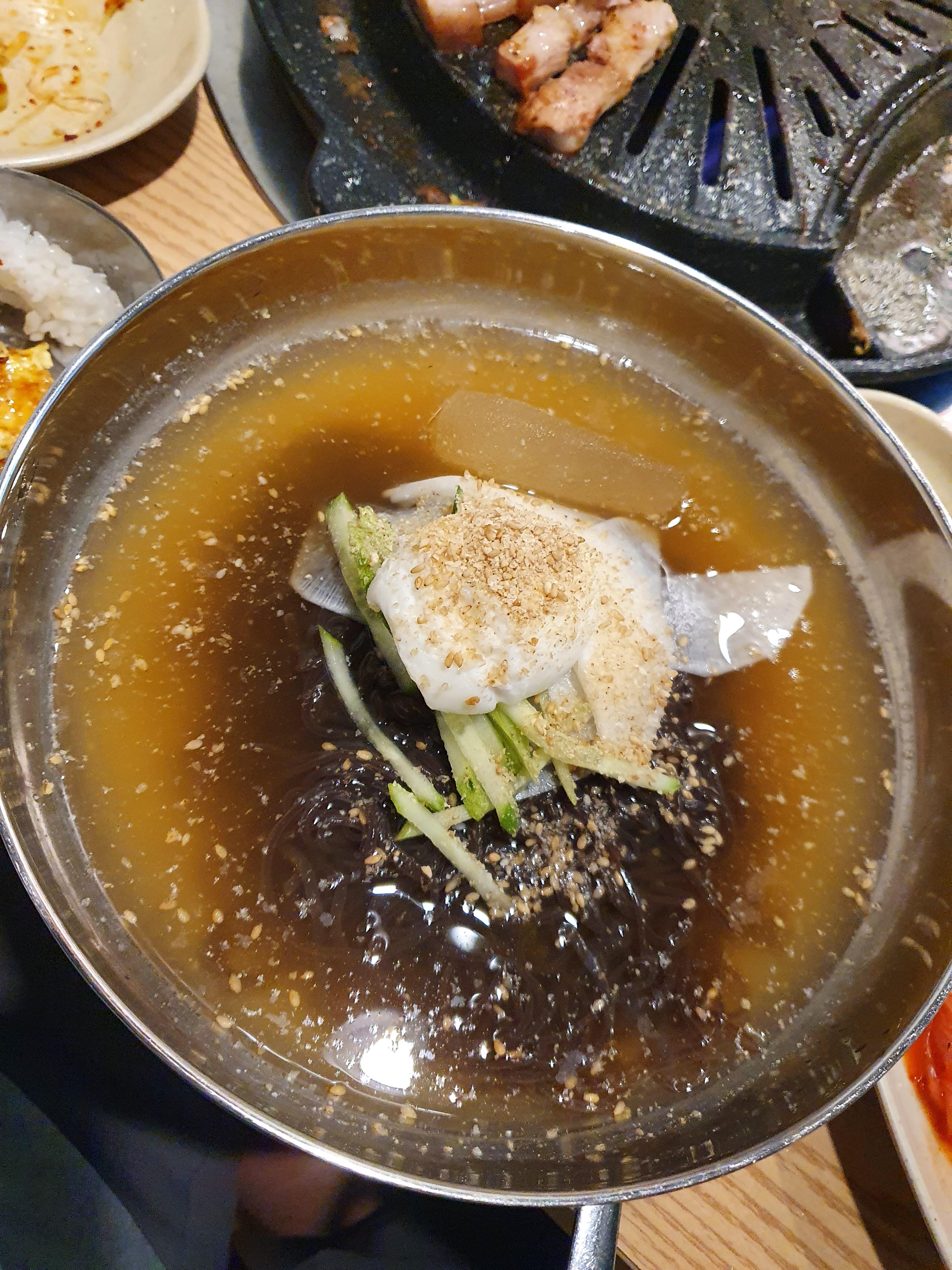 복이와 복돼지 후식 물냉