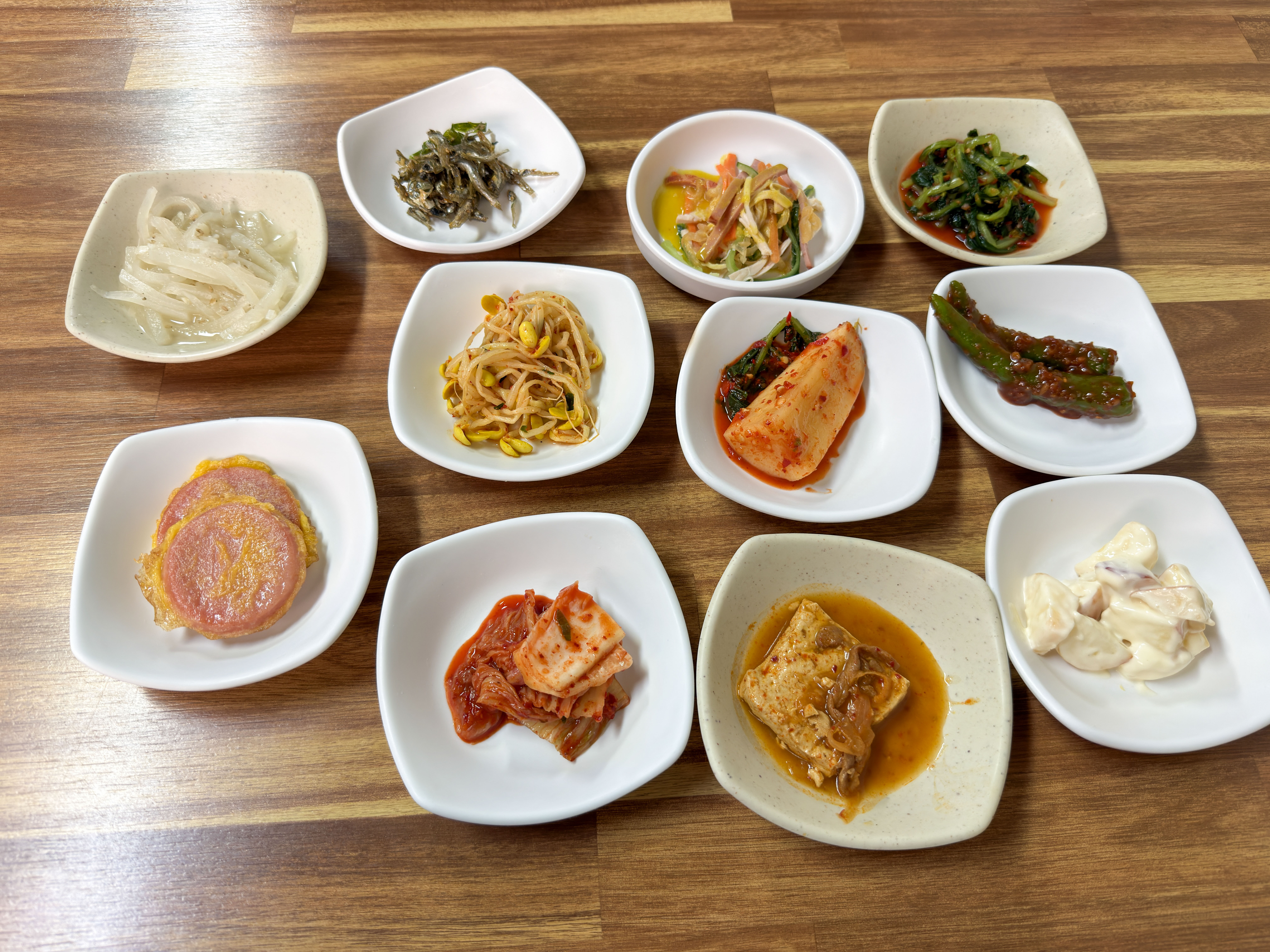 울산 학성새벽시장 ❘ 산해진식당 - 반찬 12가지 깔리는 만원 불백정식 2