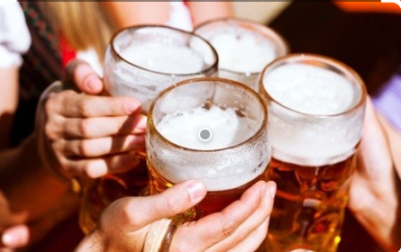 알코올 섭취가 모기를 유인하는 이유 관련 이미지