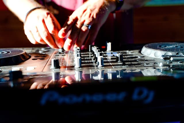 DJ가 알아야 할 믹싱 테크닉 5가지