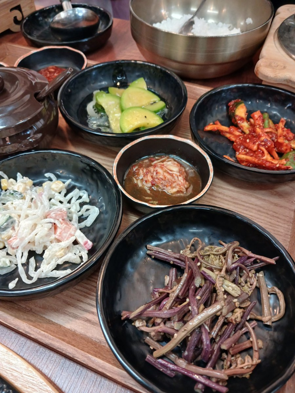 시래마루 밑반찬들