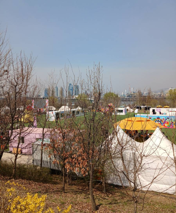 봄꽃 축제장 모습