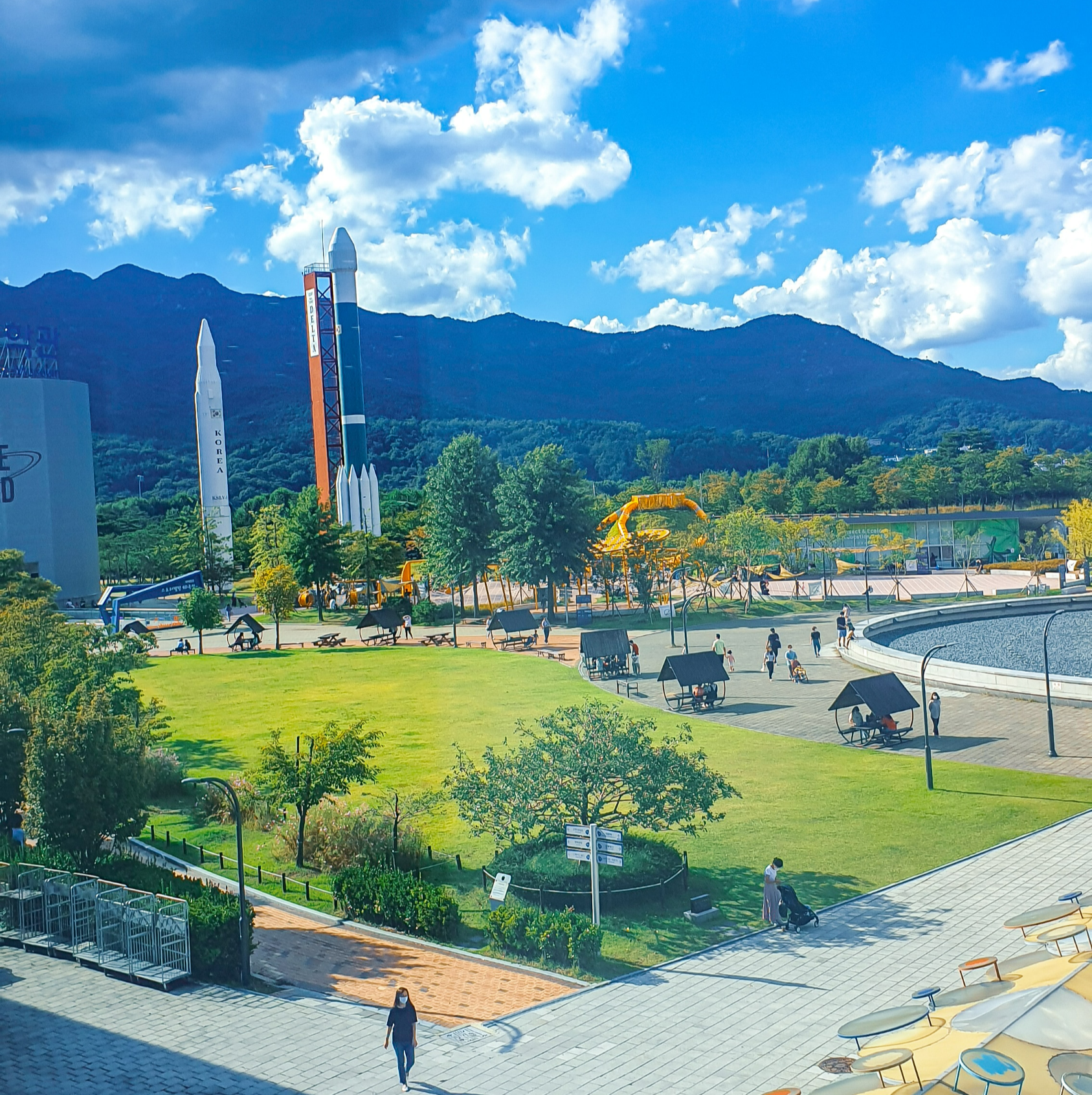 서울에-위치한-한국과학관-발사체