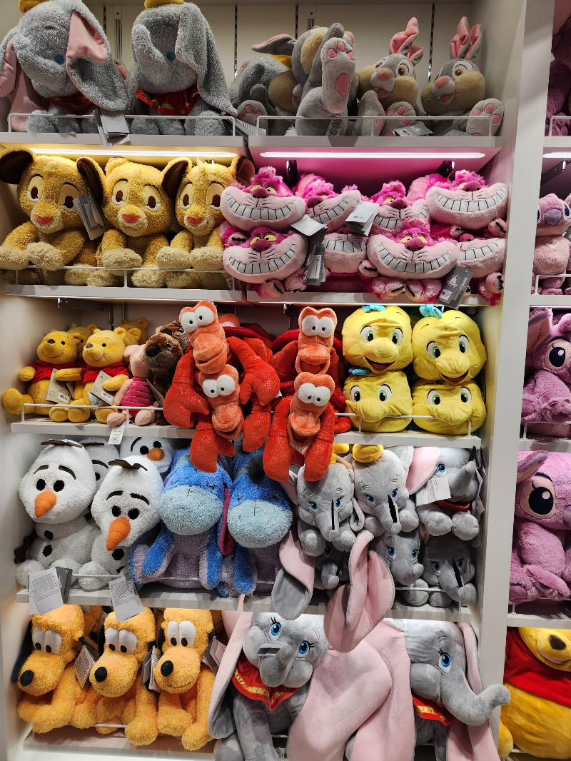 김포현대프리미엄아울렛 디즈니스토어 인형