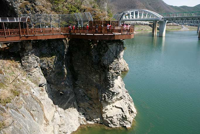 느림보 강물길 단양잔도 1