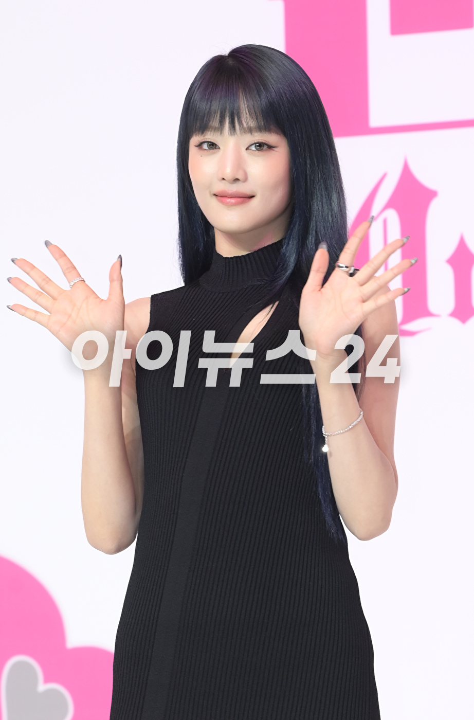 그룹 (여자)아이들 민니가 15일 오후 서울 강남구 역삼동 조선팰리스에서 열린 (여자)아이들 여섯 번째 미니 앨범 &#39;I feel&#39; 제작발표회에 참석하고 있다. [사진=정소희 기자]