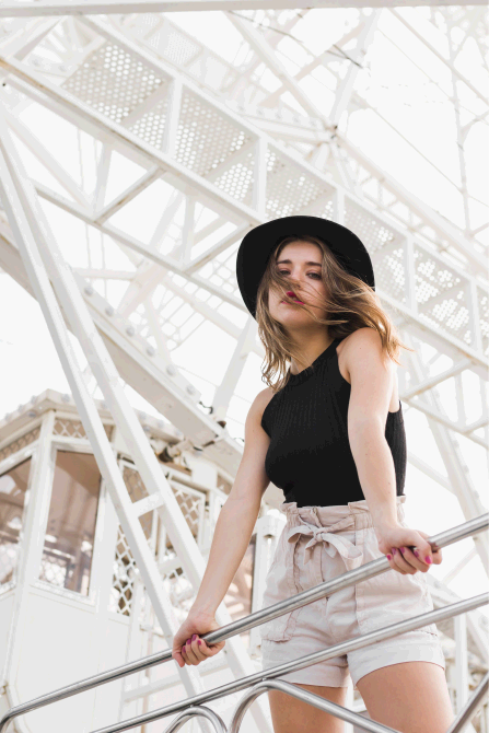 여름에도 시원하게 입을 수 있는 블랙 패션 연출법