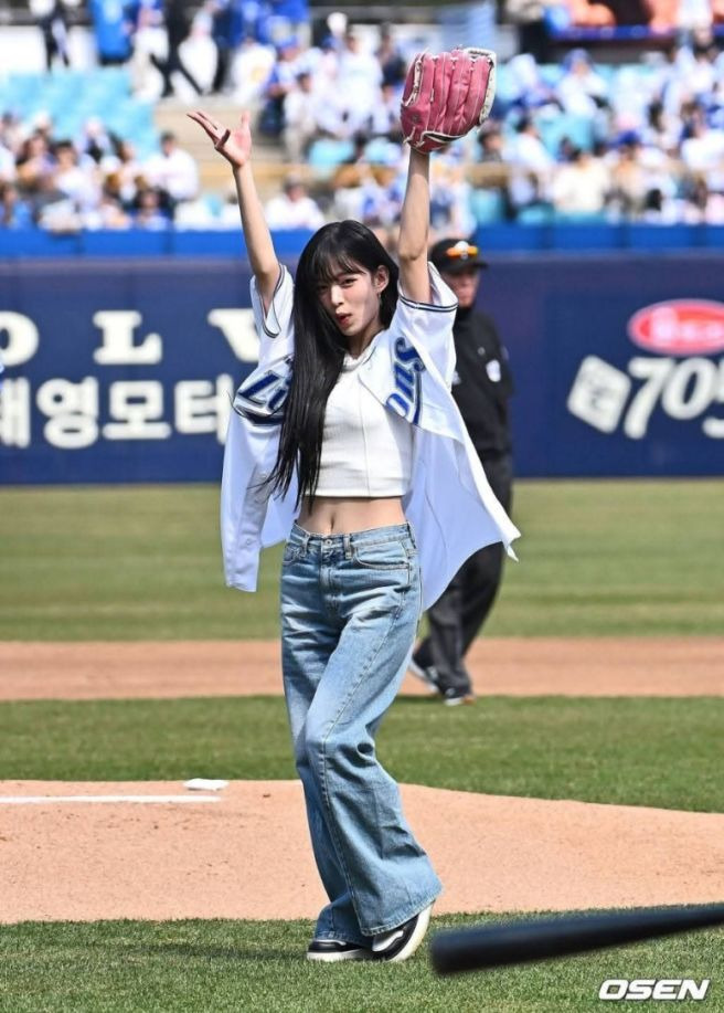 프로미스 나인 이채영 시구 팀 내 포지션