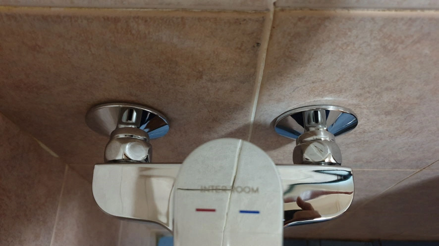 샤워기 연결 모습