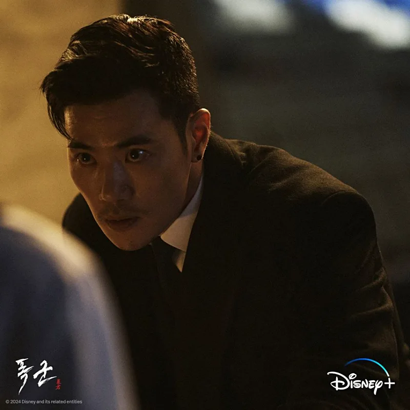 디즈니플러스 폭군 폴 역을 맡은 김강우