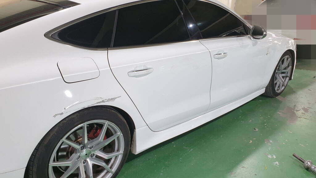 작업 전 자동차 판금도색 - 작업 전