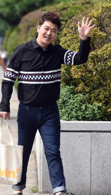 전현무 한정판 옷 흑역사 패션 사연