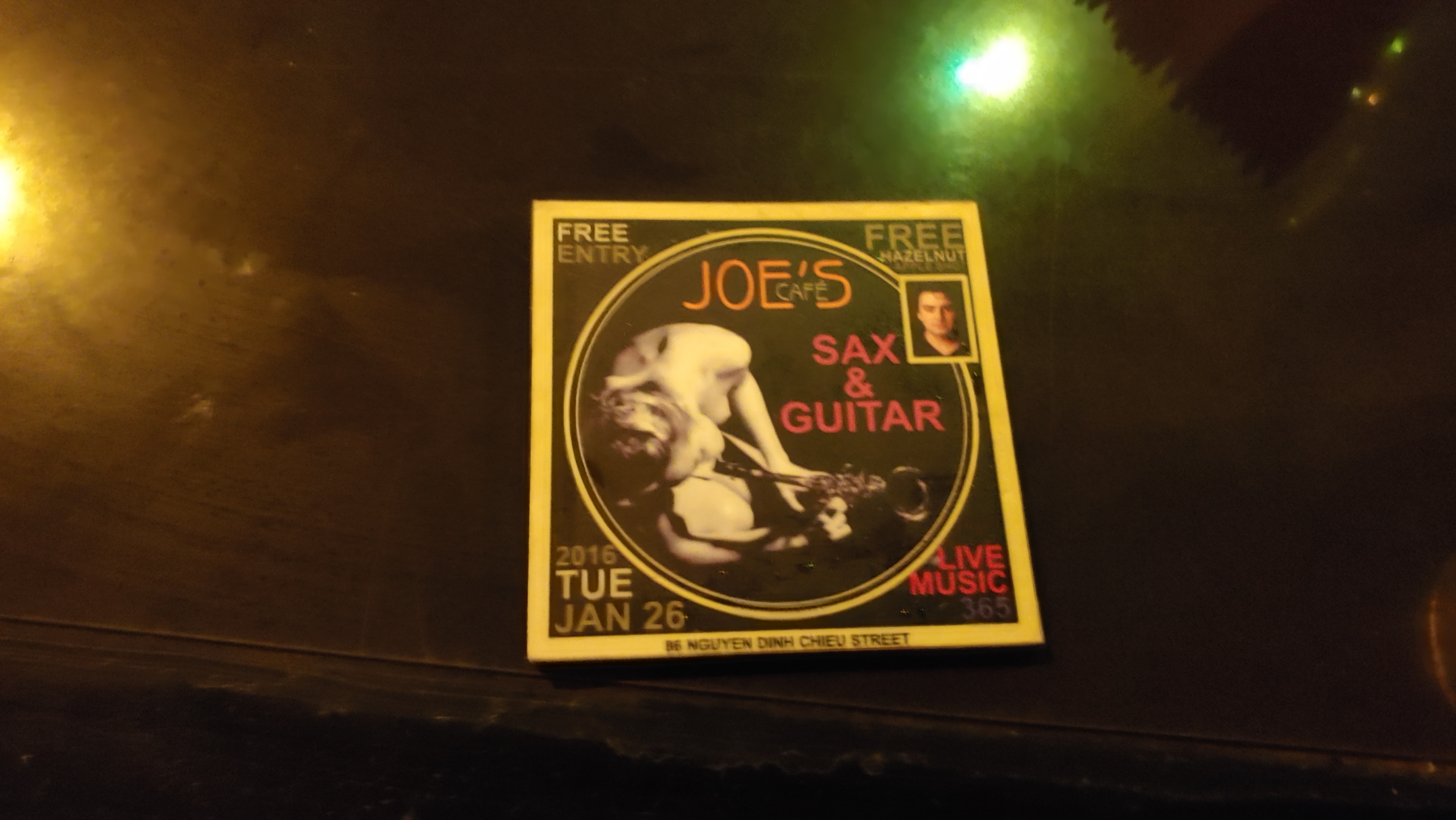 카페의 칵테일 받침