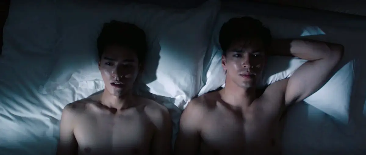 침대위에-누운-두사람-성세