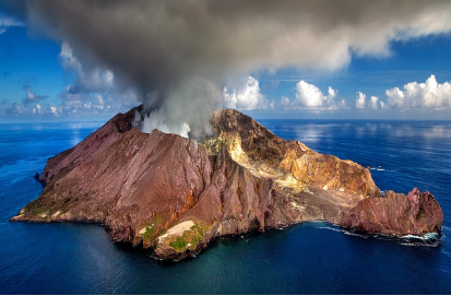 뉴질랜드 화산 분화구