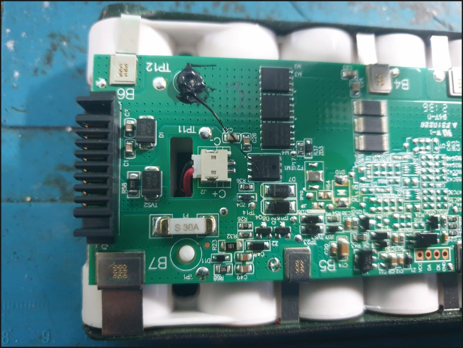 쿠쿠 무선청소기 배터리 케이스 분해