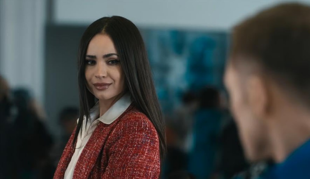 노라 역 (소피아 카슨)