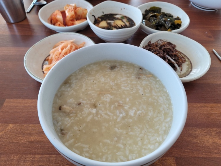 6시내고향 제주 서귀포 성산 나혼산 박나래 방문 해녀들이 갓 잡아올린 조개로 만든 조개죽, 오분자기죽, 빛조개죽 맛집 추천