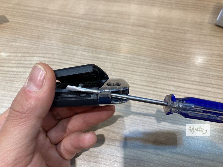 폭스바겐 신형 아테온, 파사트 GT 리모컨 전지 교환방법