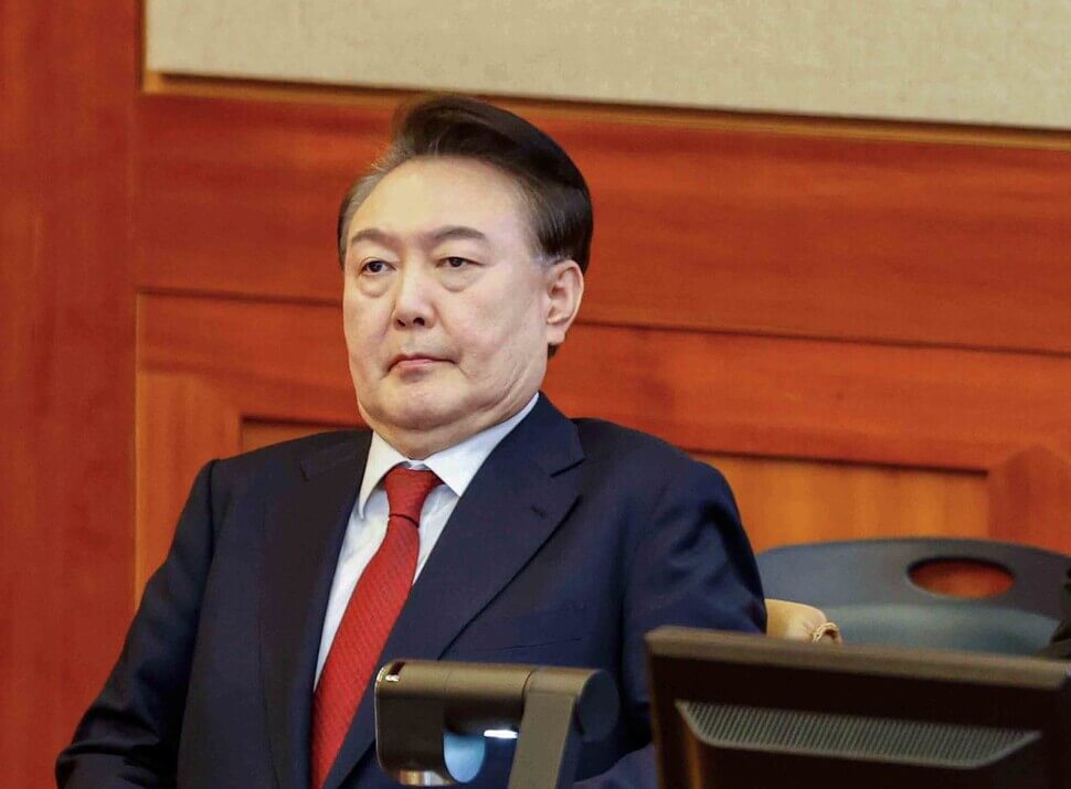 윤석열 내란 혐의 재판 2차 준비기일 불출석 결정