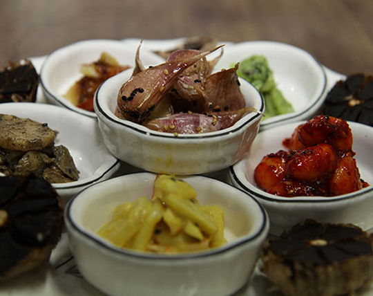 충북 단양 마늘한정식 '장다리식당'