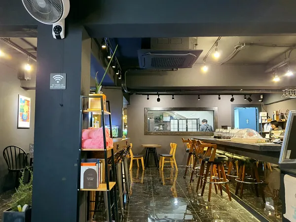 카페 트랑 로스터리 내부