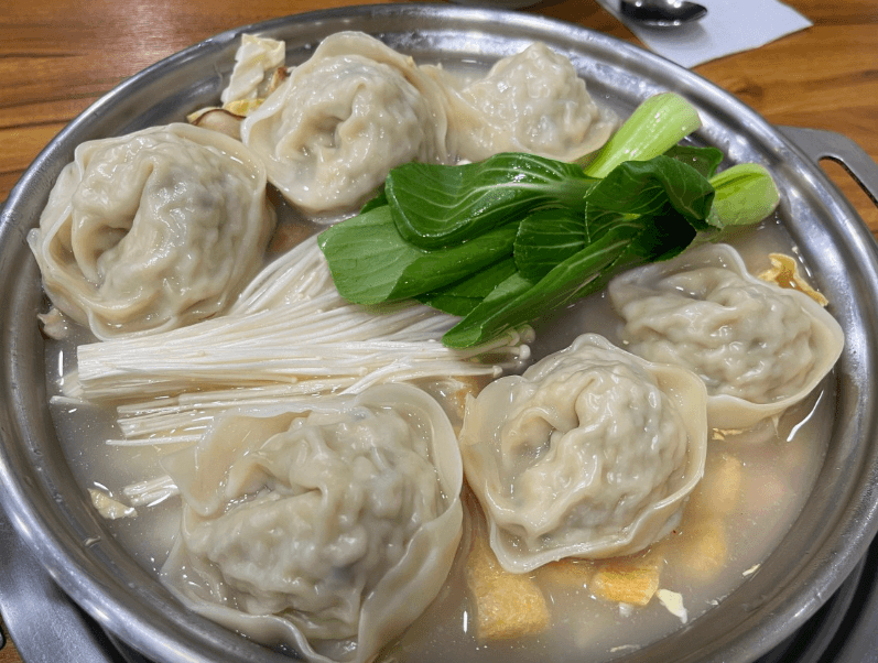 생방송투데이 황해도식 만두전골 종로 맛집