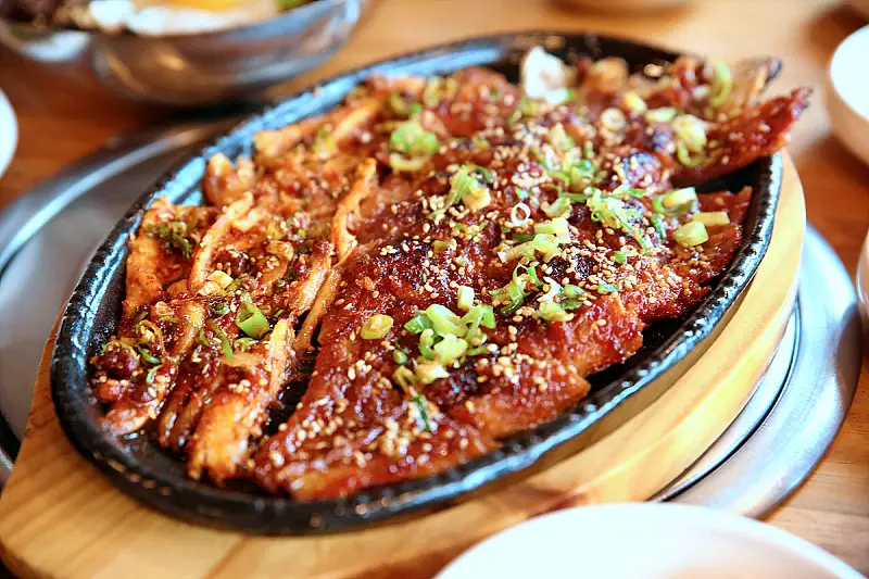 속초 설악 한화콘도 입이 떡 벌어지는 30첩 반찬 한 상 더덕구이 황태구이 정식, 황태 해장국 맛집 추천