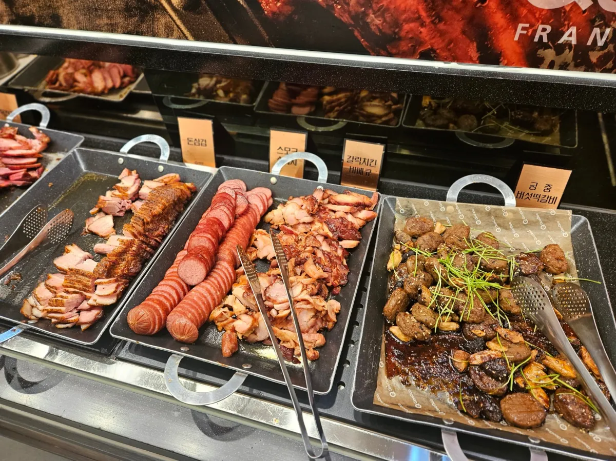 돈삼겹-갈릭치킨-바베큐-궁중떡갈비