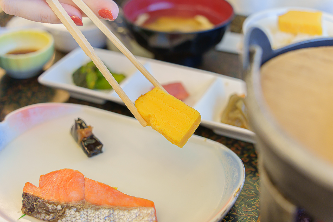 Toya Kanko Hotel: A Winter Lake View and Japanese Meals — original photograph 39