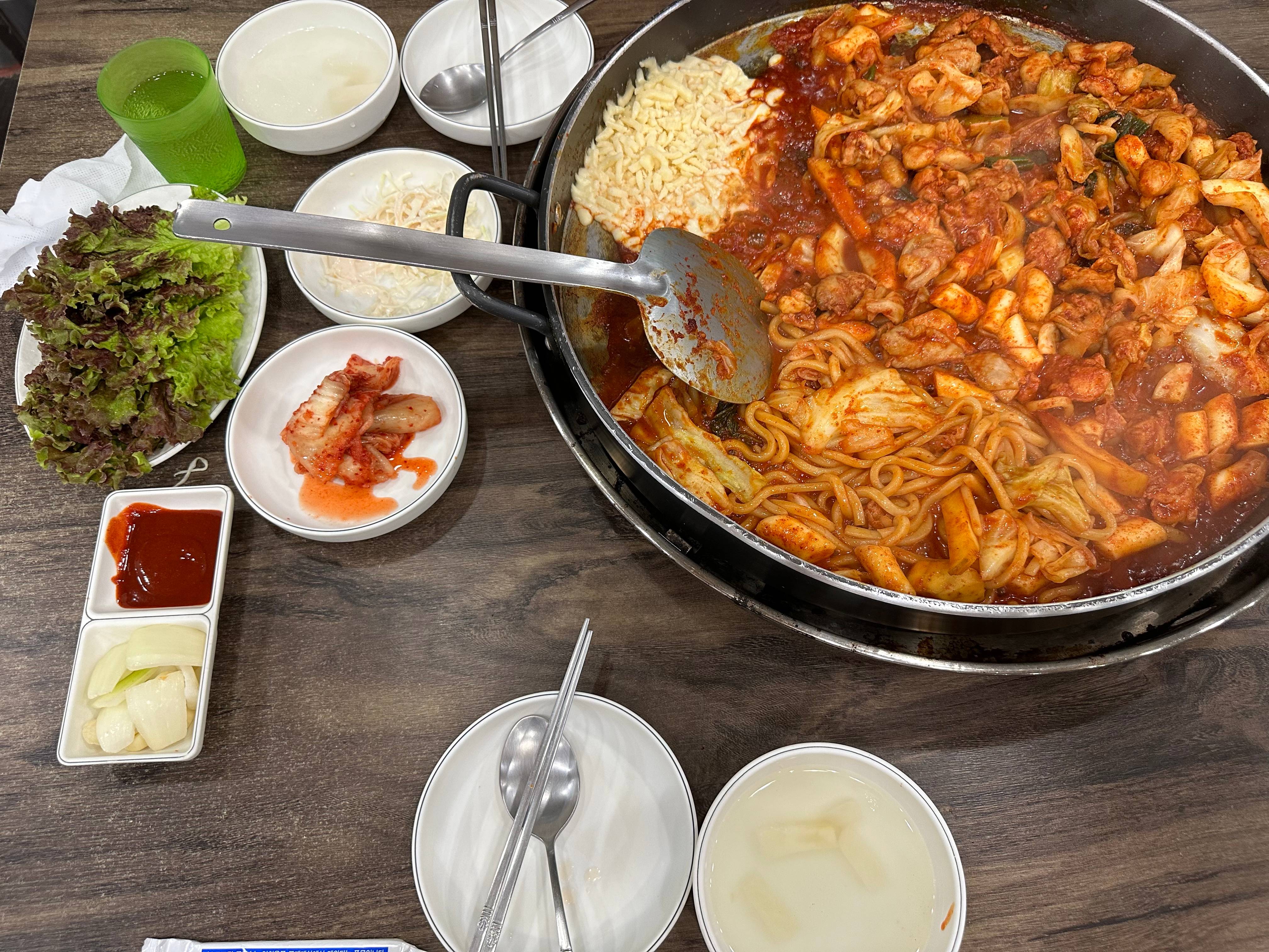닭갈비 상차림