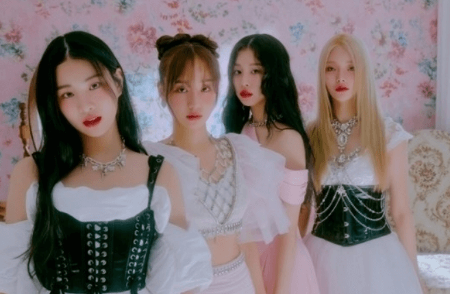 피프티 피프티 단체 사진