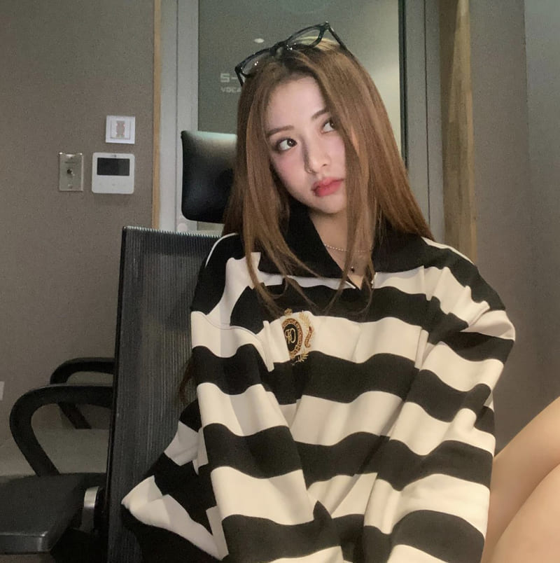 르세라핌 허윤진 사복 패션
