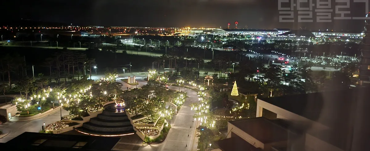 인천-파라다이스시시티-프리미어-디럭스-트윈-룸-저녁-뷰